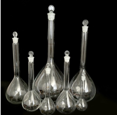 Volumetric flask with stopper
